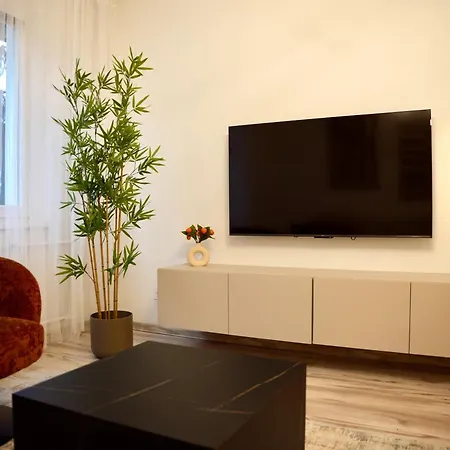 Centrum S Parkovanim Zdarma Zv2 * Зволен