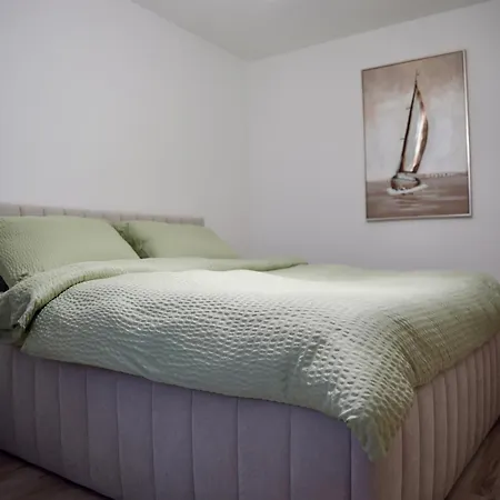 Apartmán Centrum S Parkovanim Zdarma Zv2 Zvolen