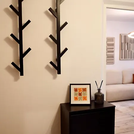 Centrum S Parkovanim Zdarma Zv2 Apartment *