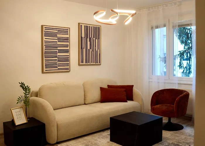 Centrum S Parkovanim Zdarma Zv2 Апартаменты