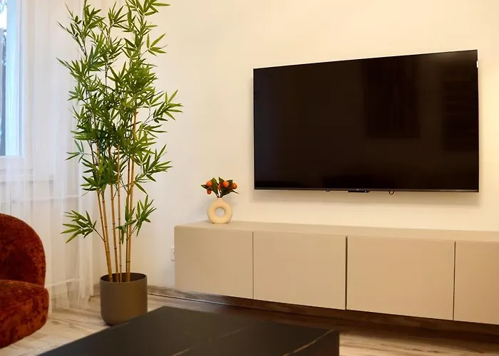 Centrum S Parkovanim Zdarma Zv2 * Зволен