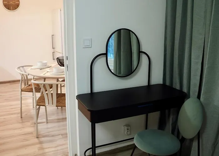 Centrum S Parkovanim Zdarma Zv2 * Зволен